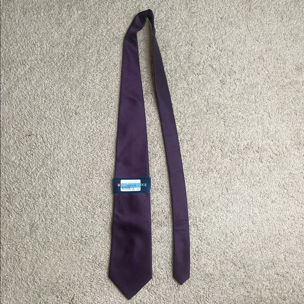 NWT Knightsbridge Deep Purple Patterned Tie